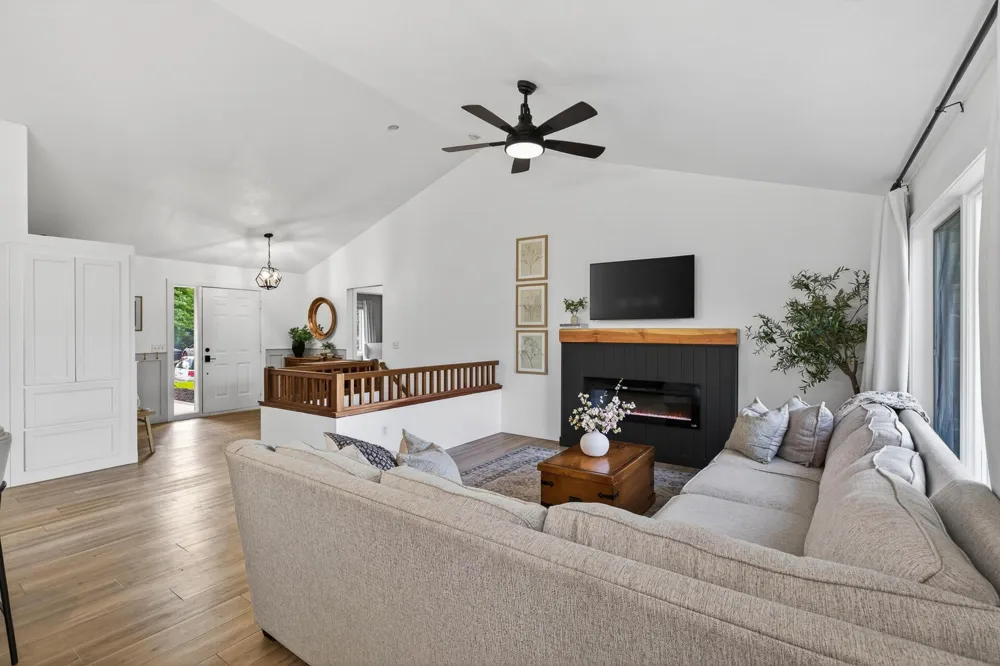 515 10th Avenue NE Lonsdale, MN 55046