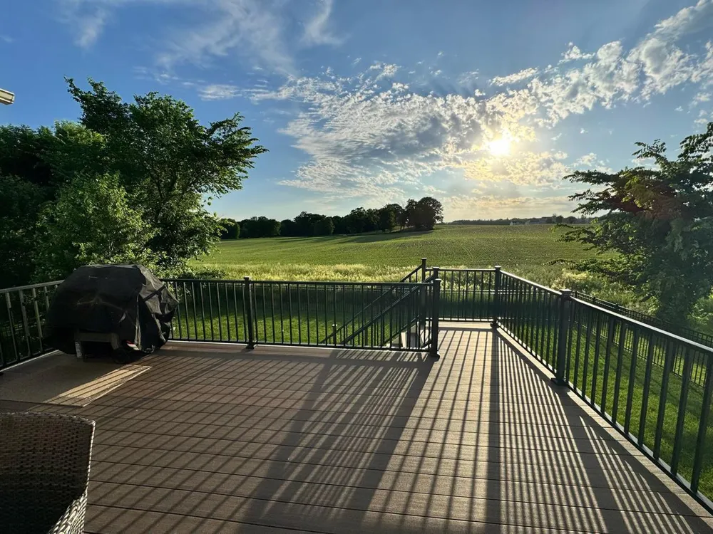 1562 Edgebrook Lane Carver, MN 55315