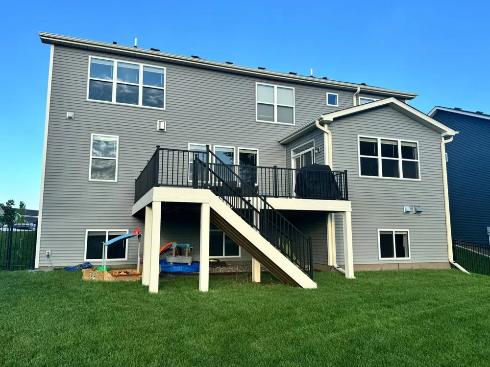 1562 Edgebrook Lane Carver, MN 55315