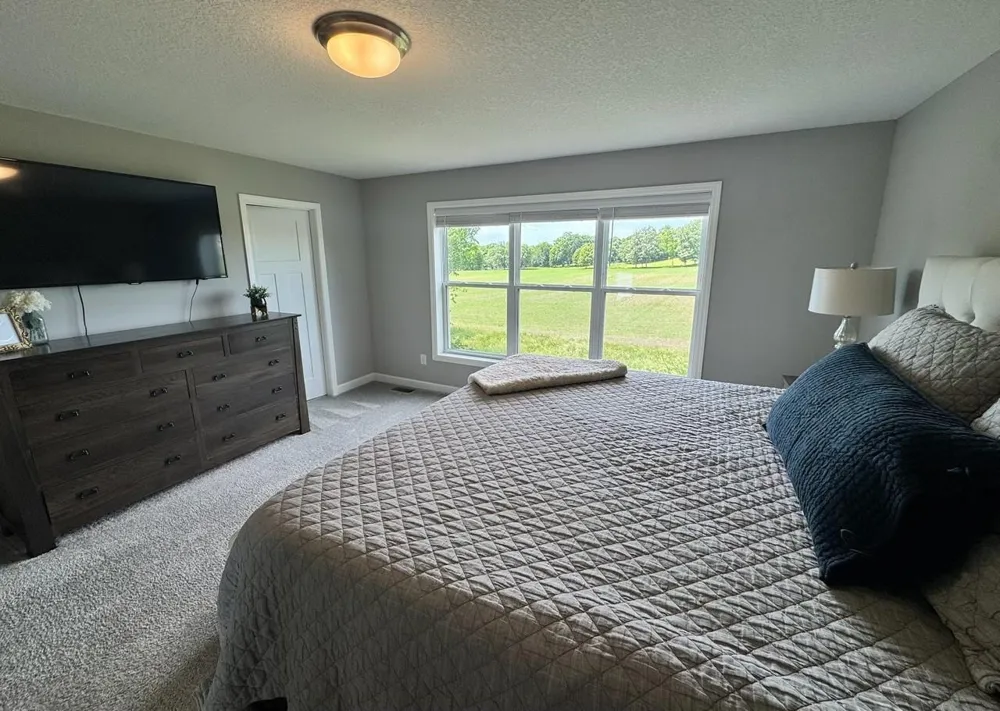 1562 Edgebrook Lane Carver, MN 55315