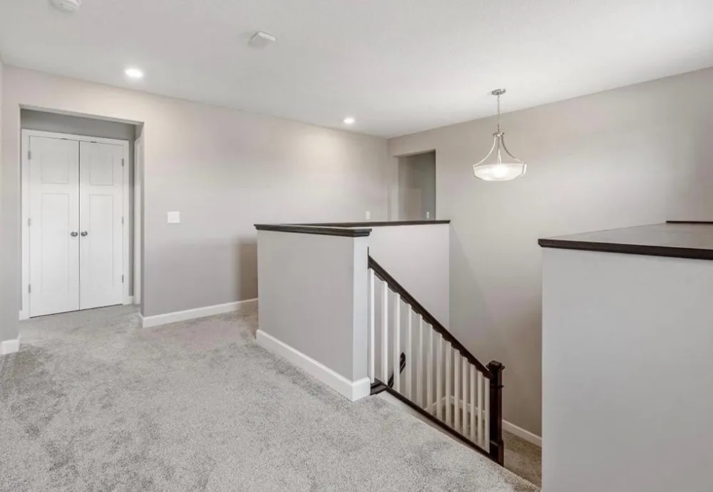 1562 Edgebrook Lane Carver, MN 55315