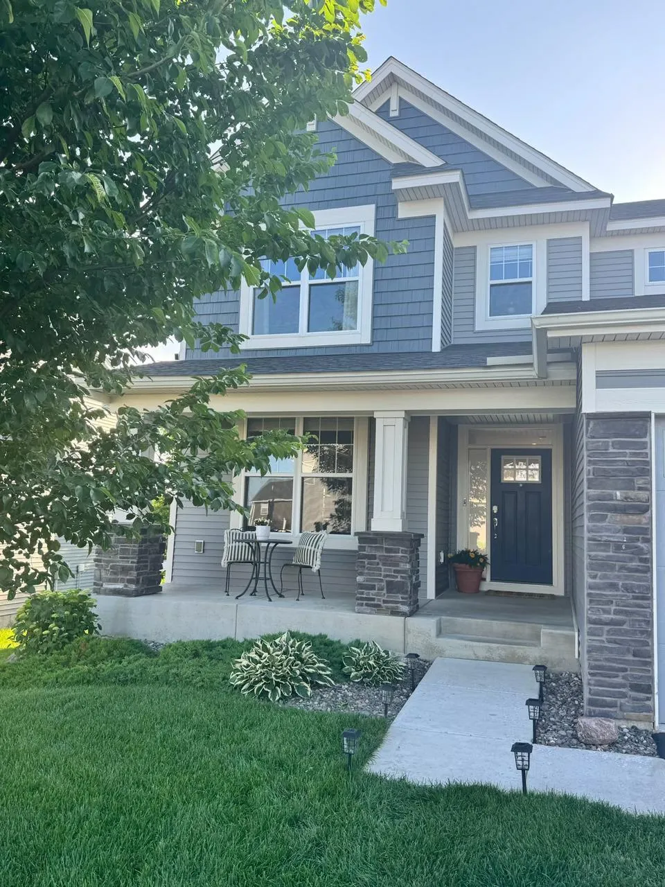 1562 Edgebrook Lane Carver, MN 55315