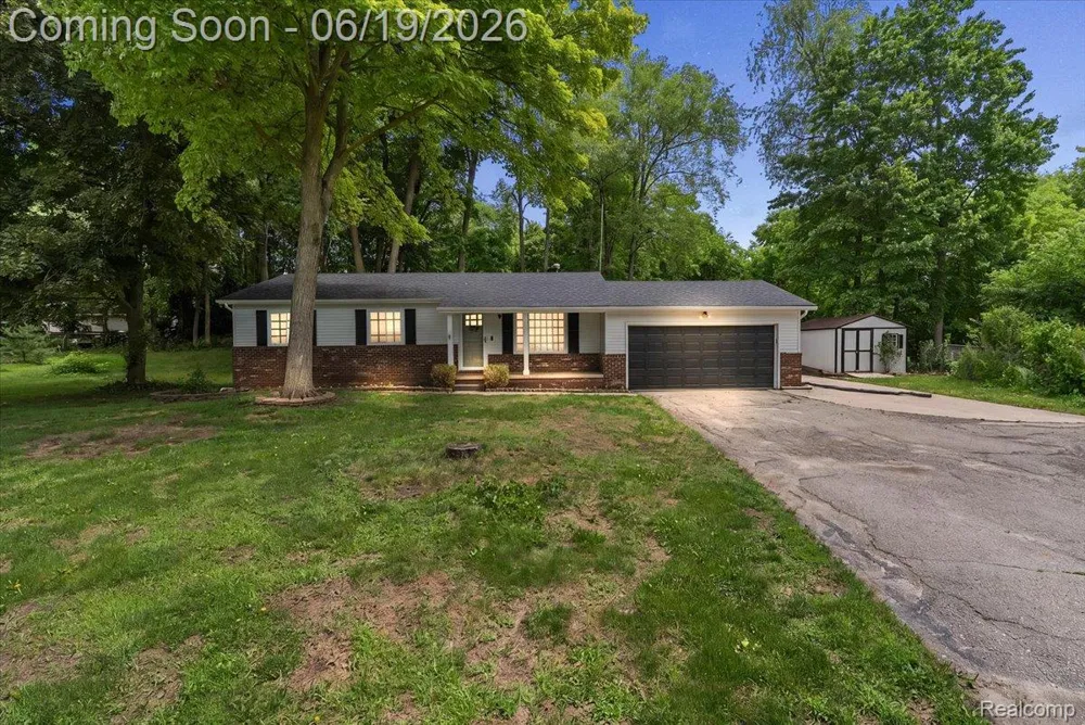 11387 Mart Road Green Oak Township, MI 48189