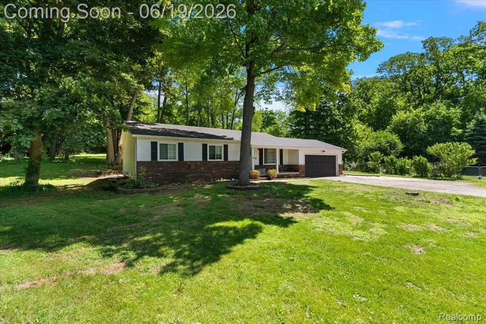 11387 Mart Road Green Oak Township, MI 48189