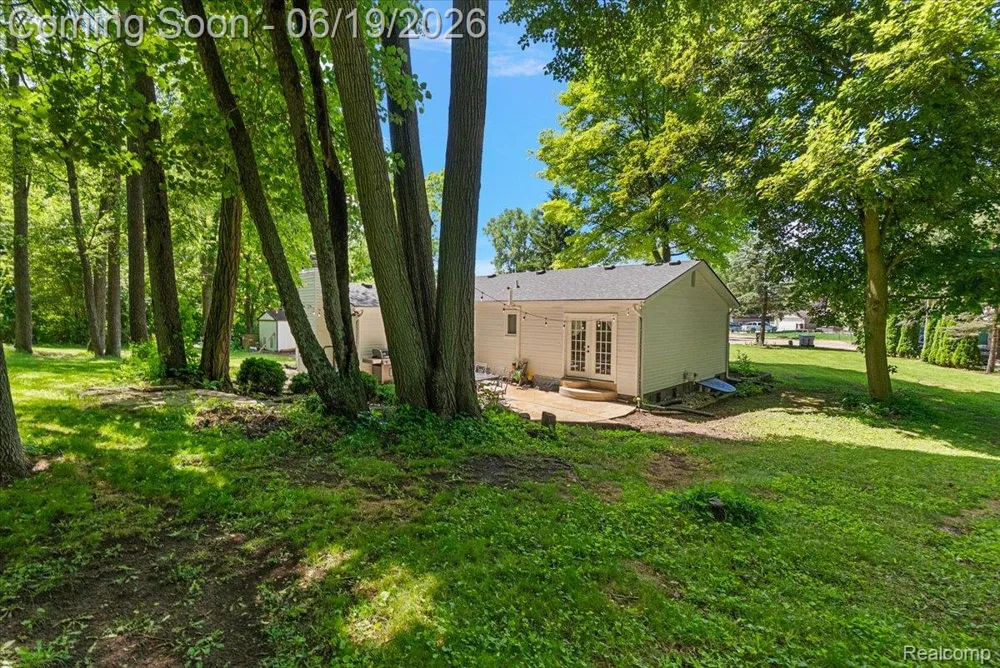 11387 Mart Road Green Oak Township, MI 48189