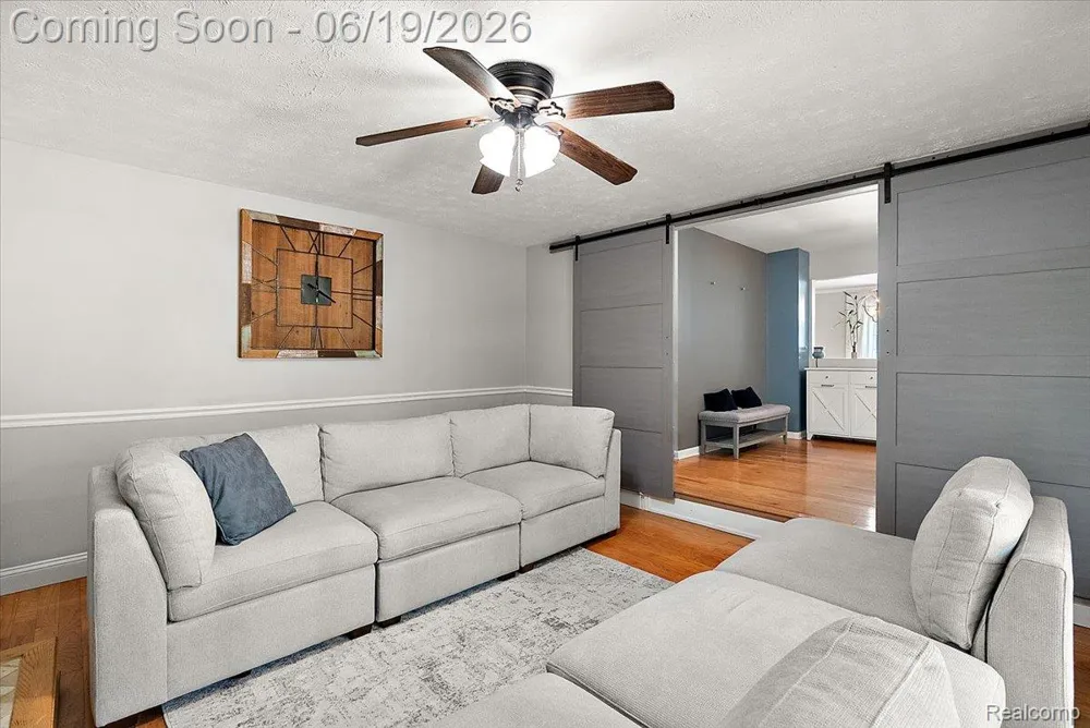 11387 Mart Road Green Oak Township, MI 48189