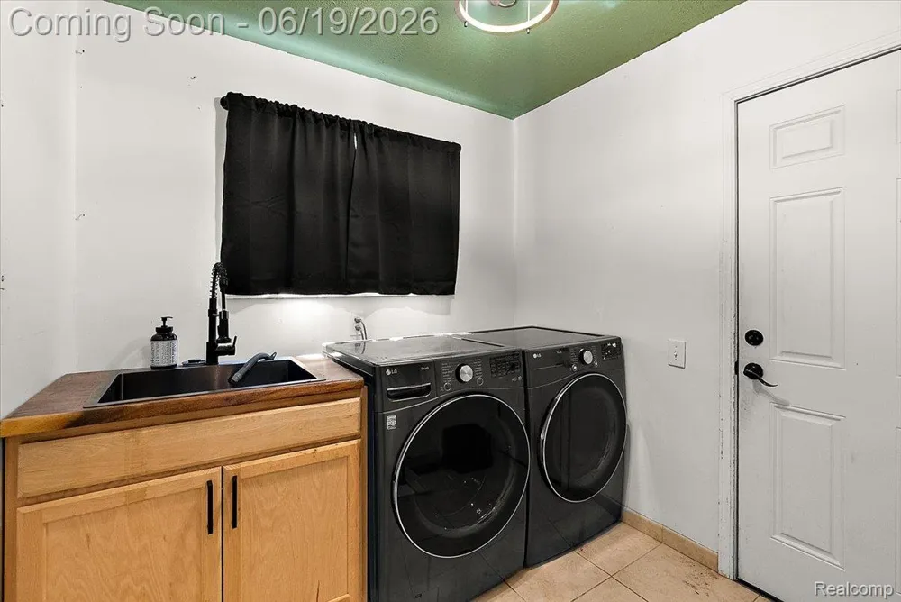 11387 Mart Road Green Oak Township, MI 48189