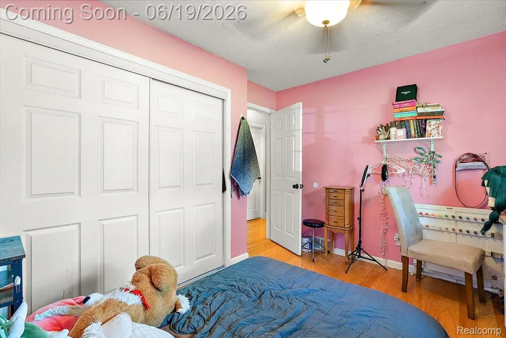 11387 Mart Road Green Oak Township, MI 48189