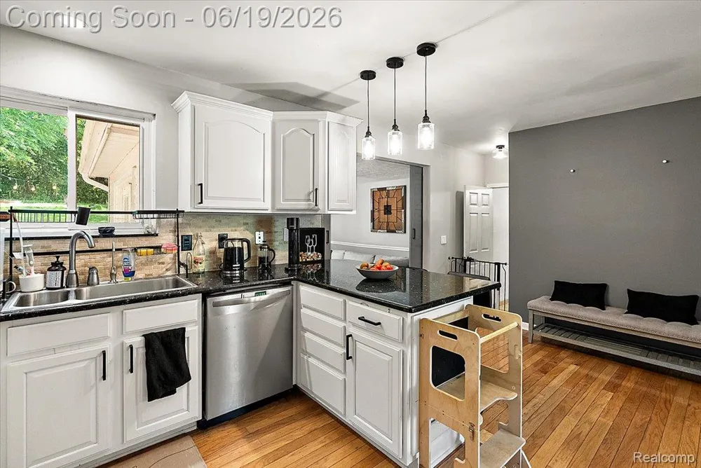 11387 Mart Road Green Oak Township, MI 48189