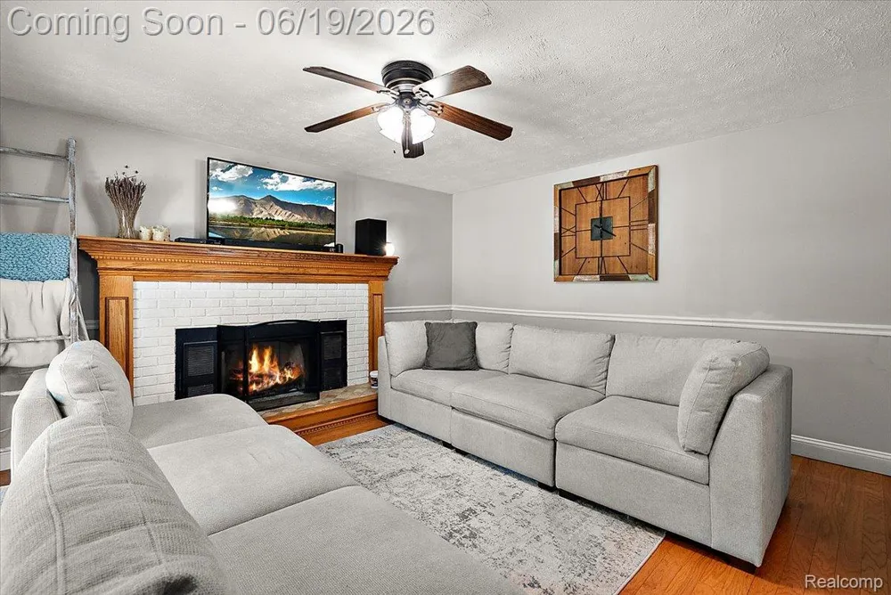 11387 Mart Road Green Oak Township, MI 48189