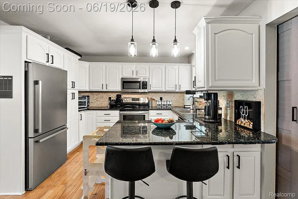 11387 Mart Road Green Oak Township, MI 48189