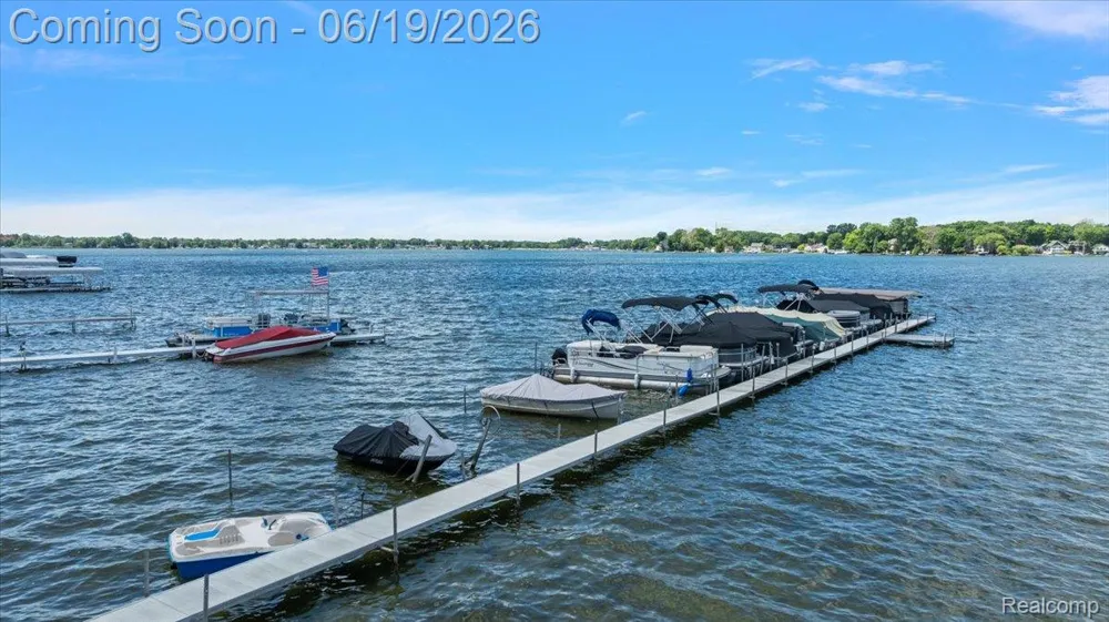 11387 Mart Road Green Oak Township, MI 48189