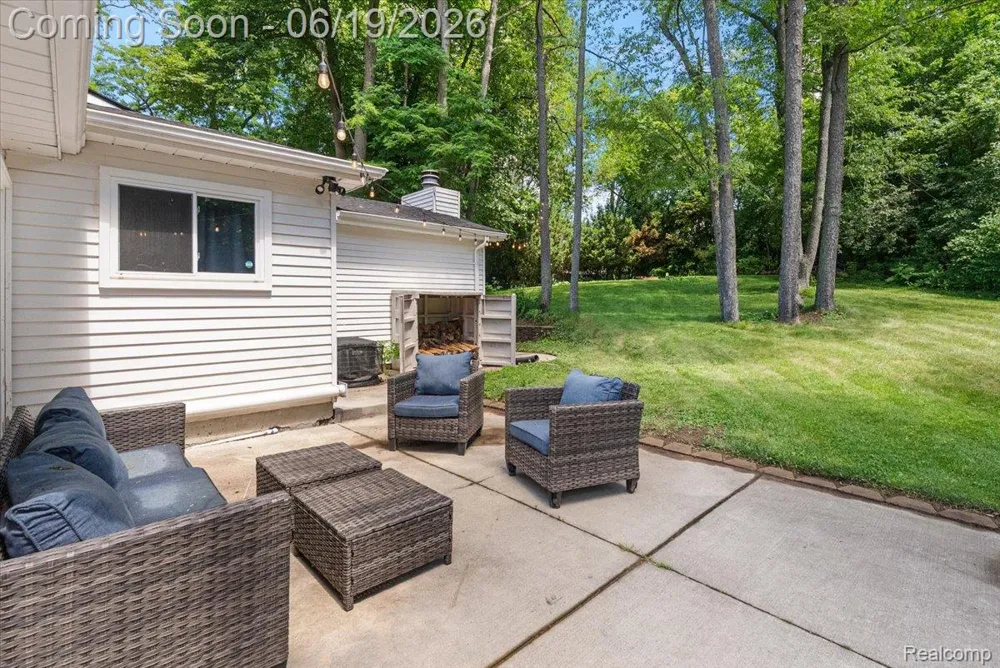 11387 Mart Road Green Oak Township, MI 48189