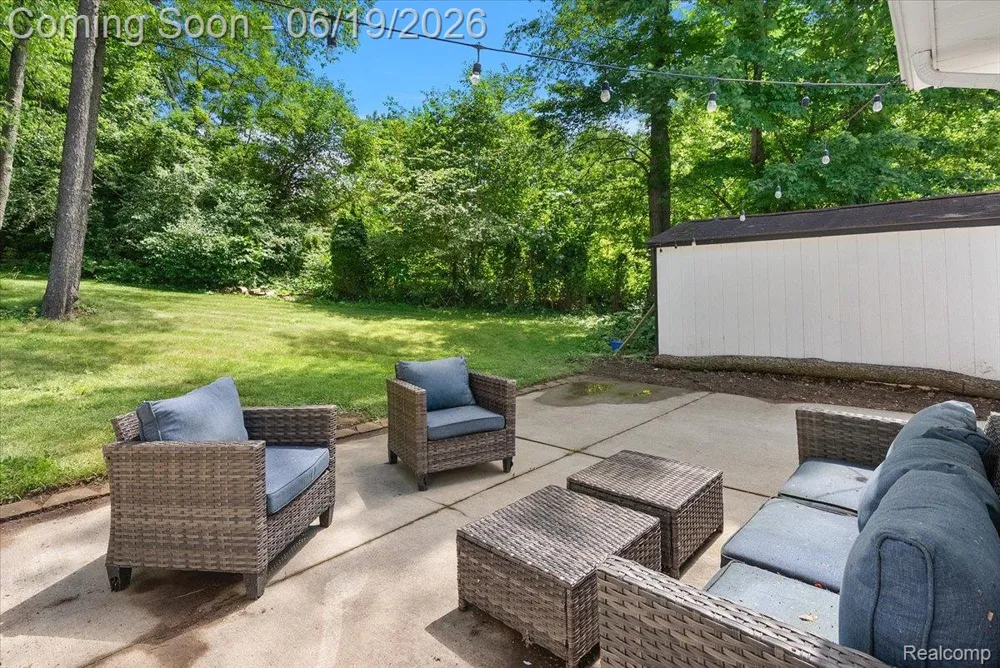 11387 Mart Road Green Oak Township, MI 48189