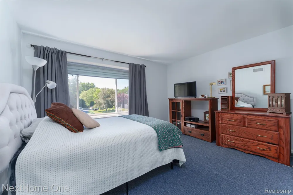 6448 Grand Circle Drive Genoa Township, MI 48116
