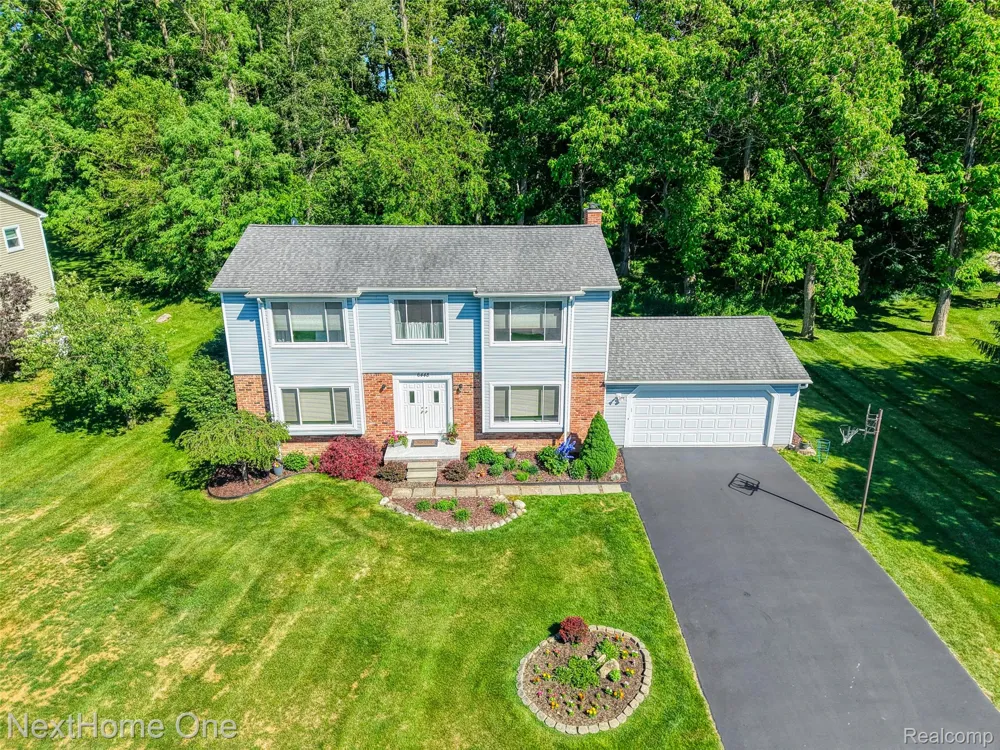 6448 Grand Circle Drive Genoa Township, MI 48116
