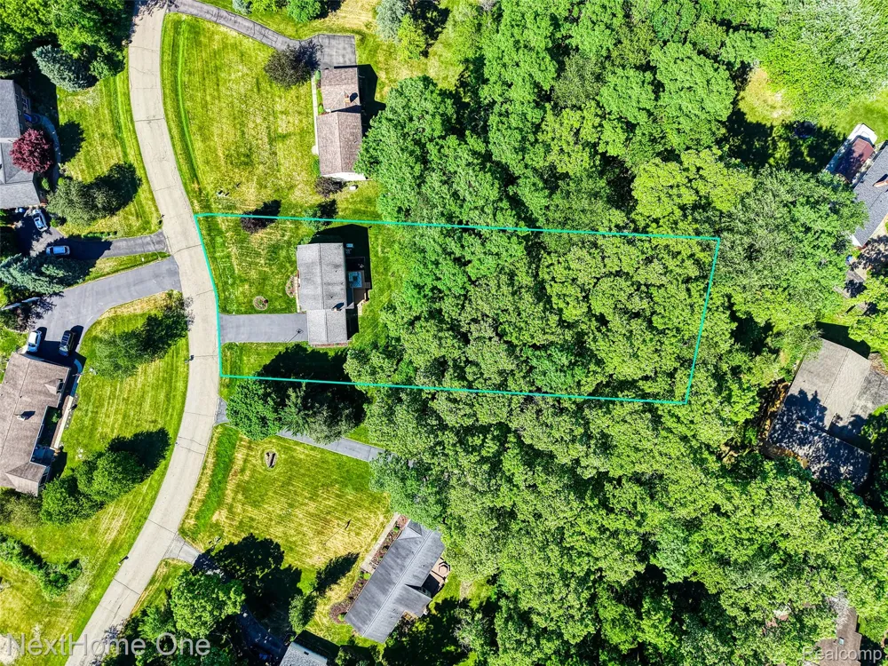 6448 Grand Circle Drive Genoa Township, MI 48116
