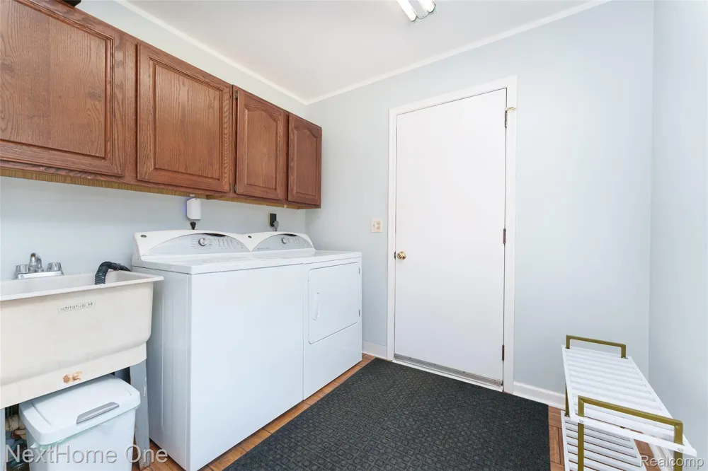 6448 Grand Circle Drive Genoa Township, MI 48116