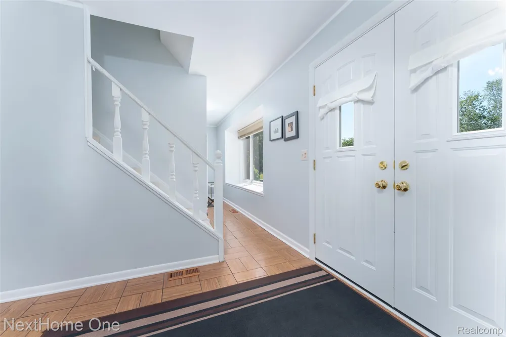 6448 Grand Circle Drive Genoa Township, MI 48116