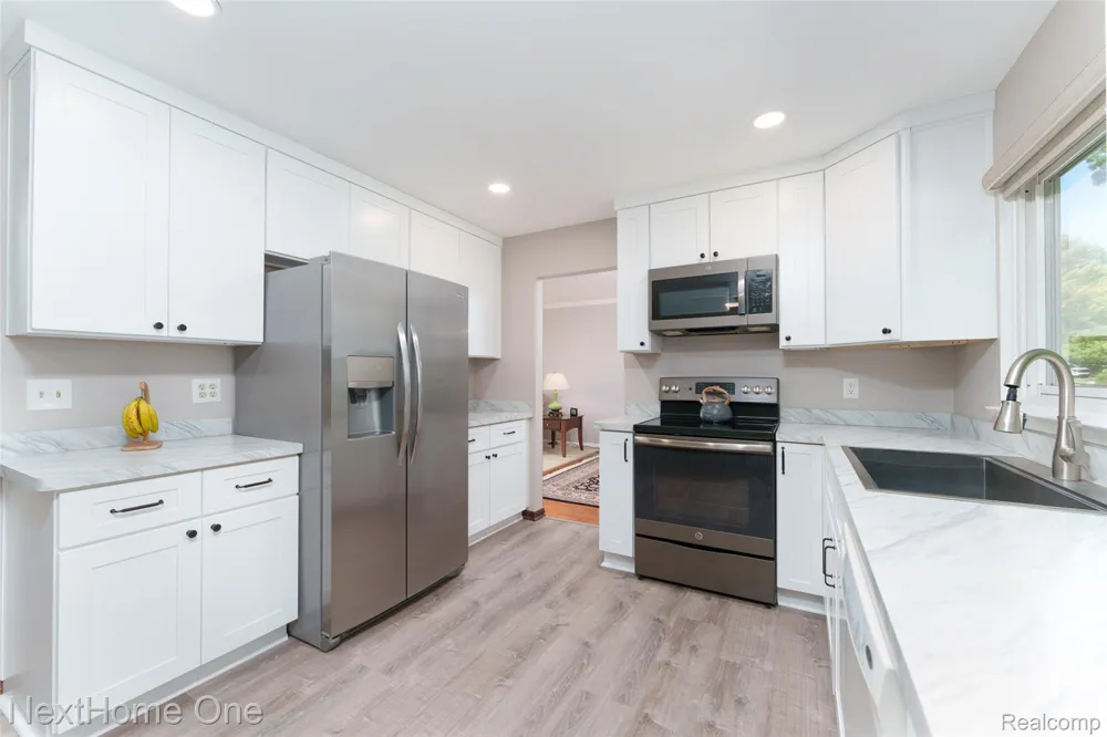 6448 Grand Circle Drive Genoa Township, MI 48116