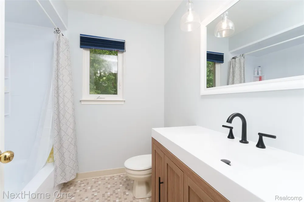 6448 Grand Circle Drive Genoa Township, MI 48116
