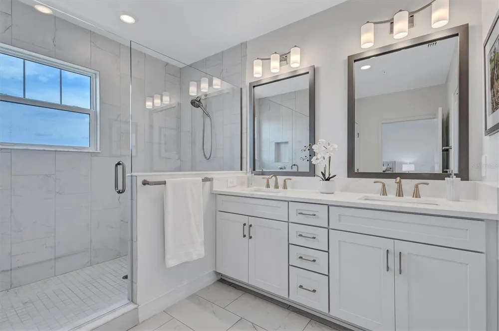 3027 BERMUDA SLOOP CIRCLE Ruskin, FL 33570