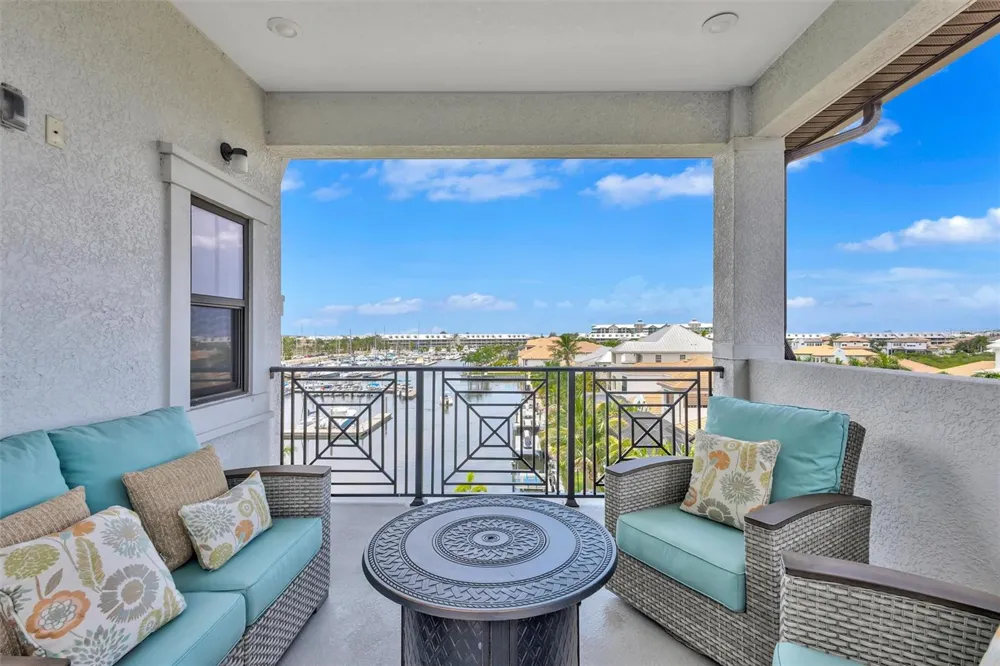 3027 BERMUDA SLOOP CIRCLE Ruskin, FL 33570