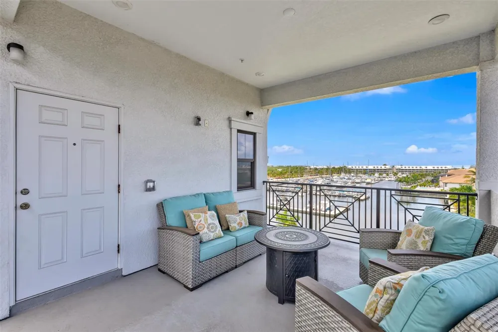 3027 BERMUDA SLOOP CIRCLE Ruskin, FL 33570