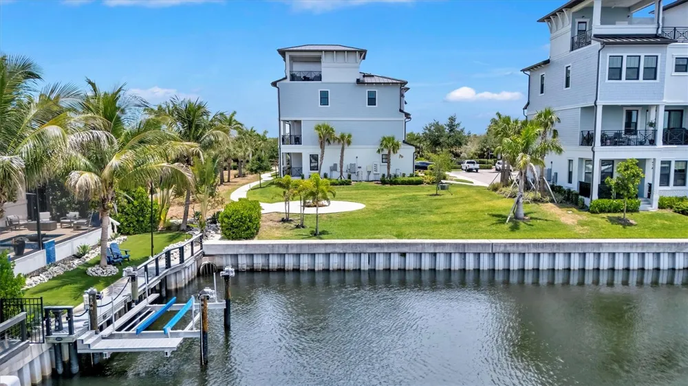 3027 BERMUDA SLOOP CIRCLE Ruskin, FL 33570