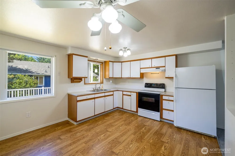 731 S Broadway Street Westport, WA 98595