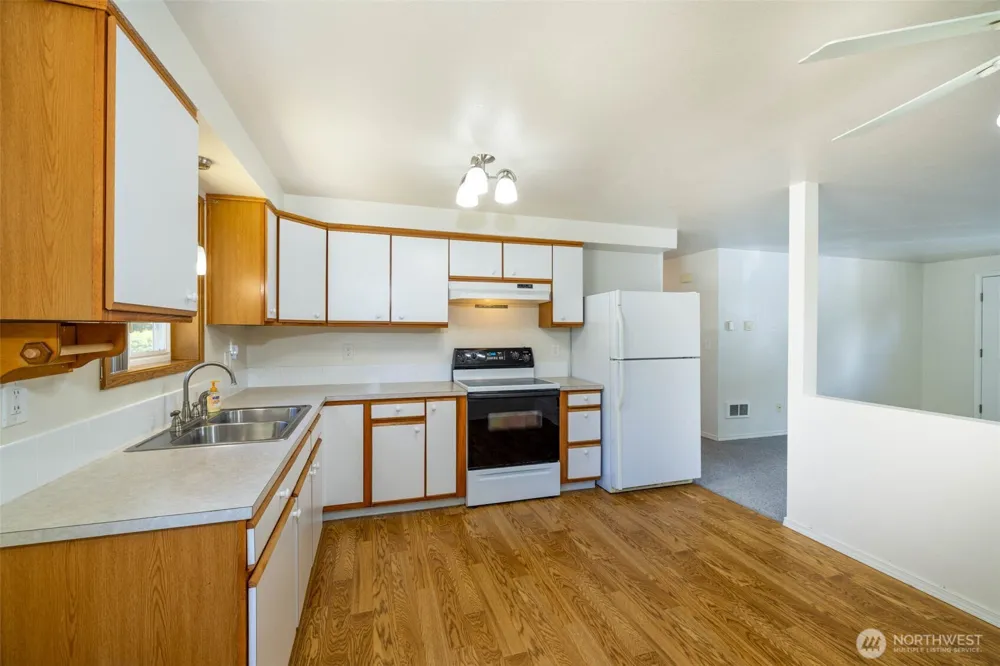 731 S Broadway Street Westport, WA 98595
