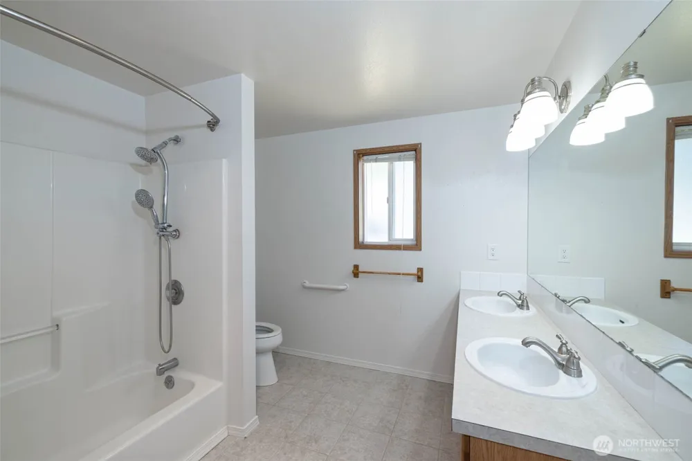 731 S Broadway Street Westport, WA 98595