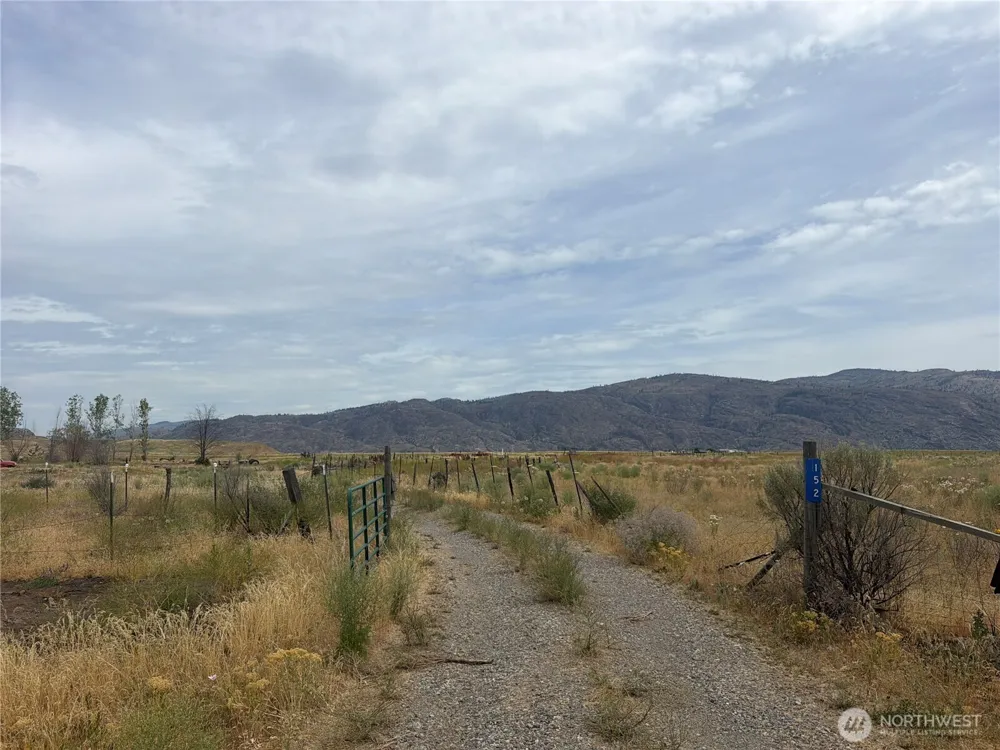 152 Green Acres Road Riverside, WA 98841