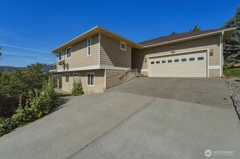 22 Washington Street Manson, WA 98831