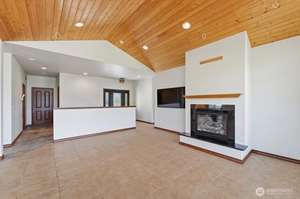 22 Washington Street Manson, WA 98831