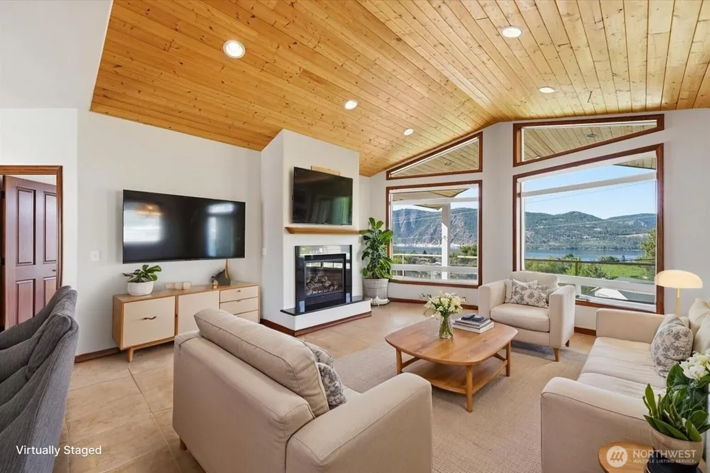 22 Washington Street Manson, WA 98831