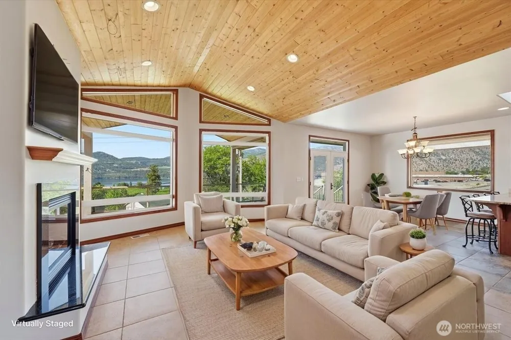 22 Washington Street Manson, WA 98831