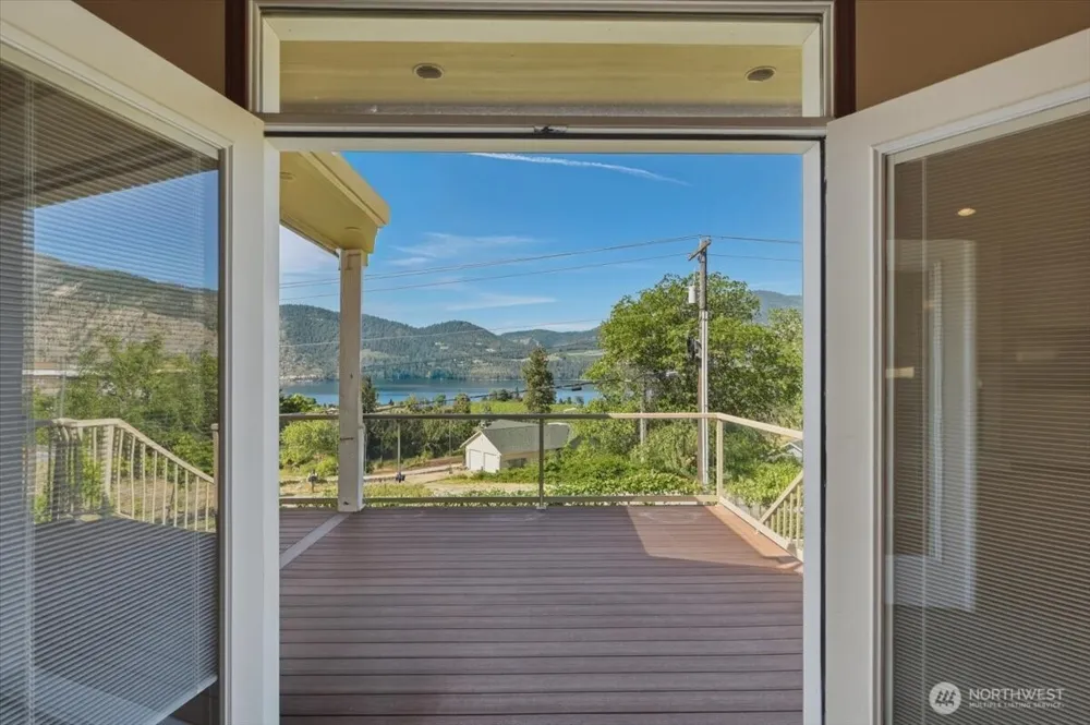22 Washington Street Manson, WA 98831