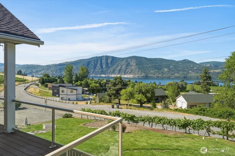 22 Washington Street Manson, WA 98831