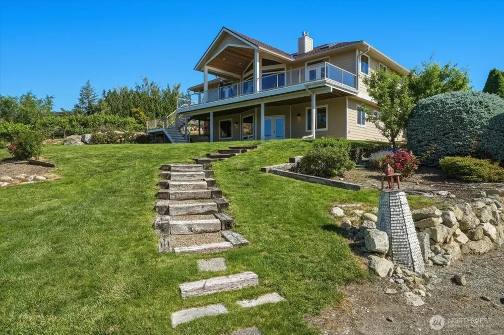 22 Washington Street Manson, WA 98831