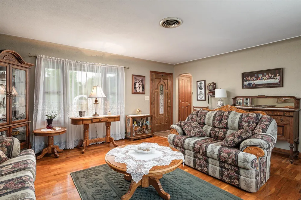 1003 S Elm Street La Crescent, MN 55947