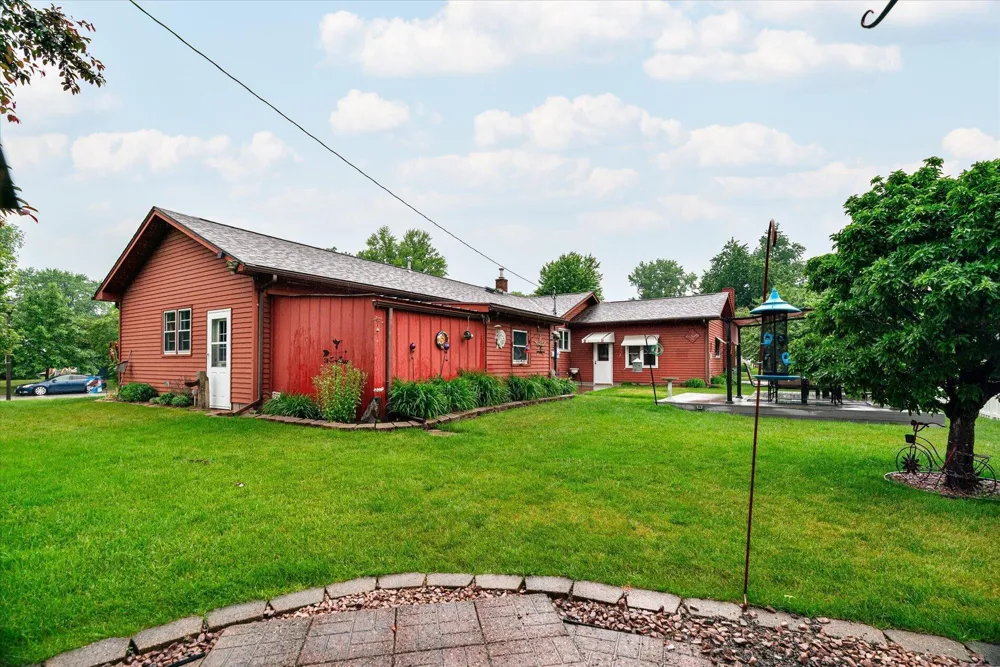 1003 S Elm Street La Crescent, MN 55947