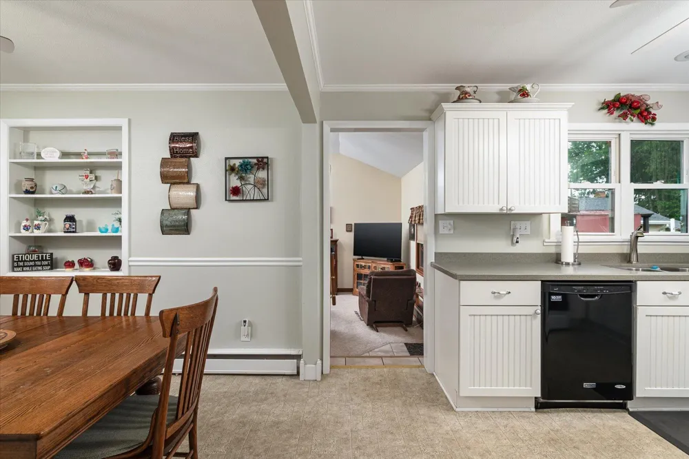 1003 S Elm Street La Crescent, MN 55947