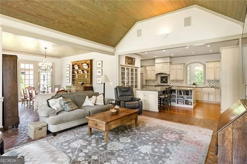 10180 Capps Ferry RD Chattahoochee Hills, GA 30268