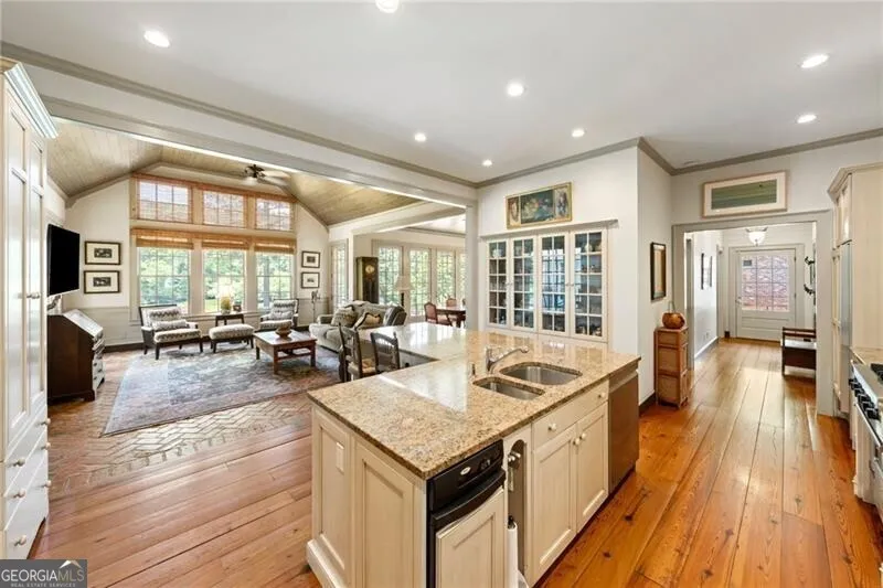 10180 Capps Ferry RD Chattahoochee Hills, GA 30268