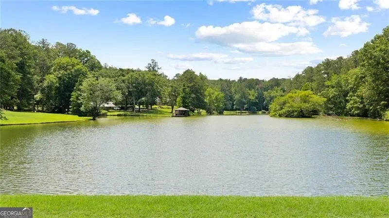10180 Capps Ferry RD Chattahoochee Hills, GA 30268