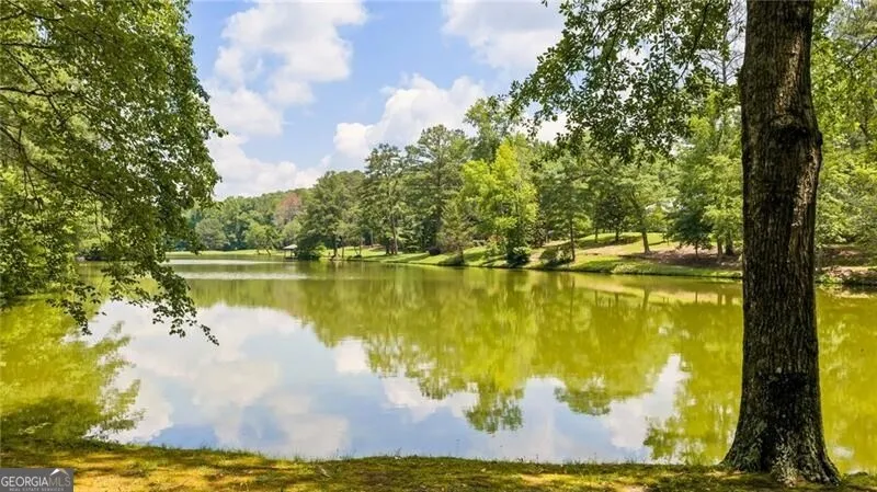 10180 Capps Ferry RD Chattahoochee Hills, GA 30268