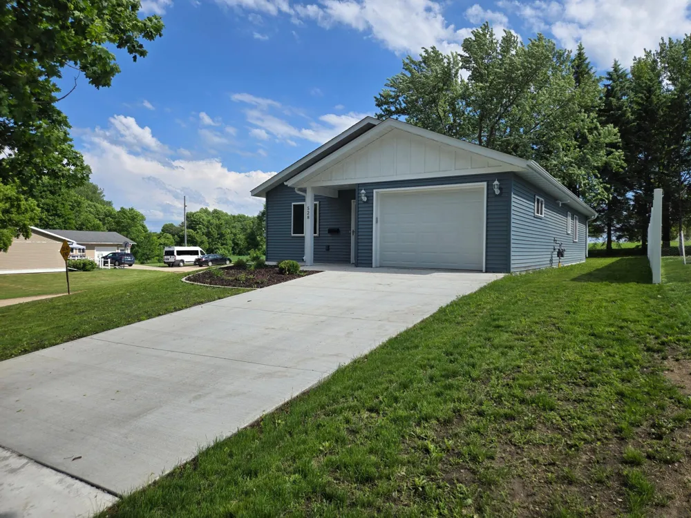 528 E St Charles Avenue Fergus Falls, MN 56537