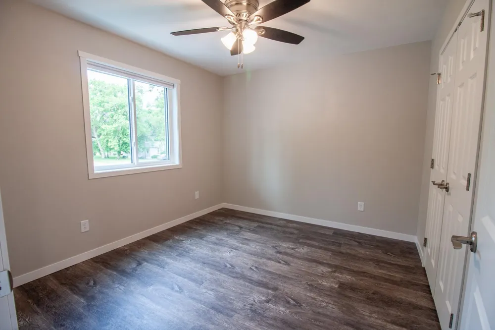 528 E St Charles Avenue Fergus Falls, MN 56537