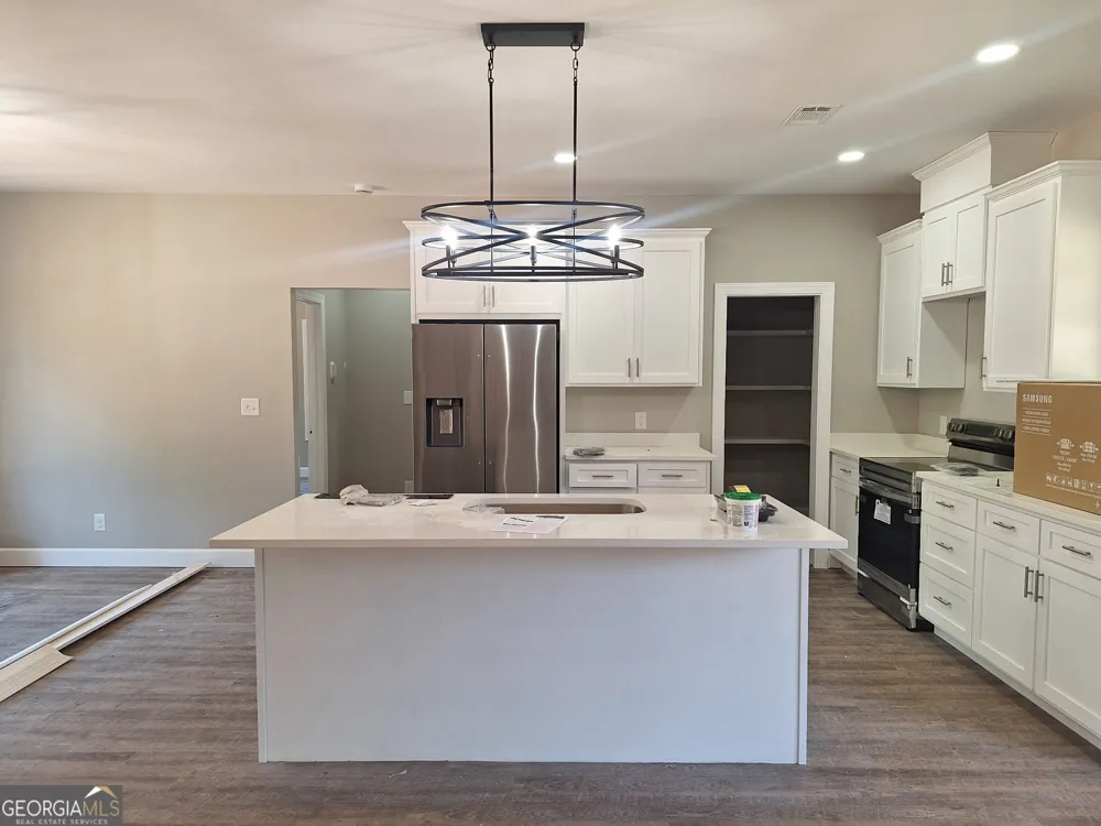 1390 Ben Brown RD Valley, AL 36854